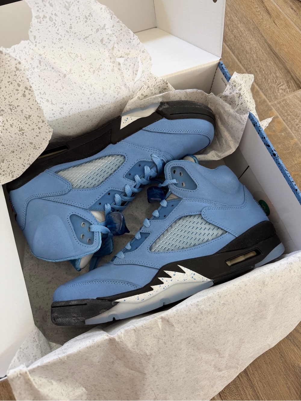 Sky Blue Retro Basketball Sneakers